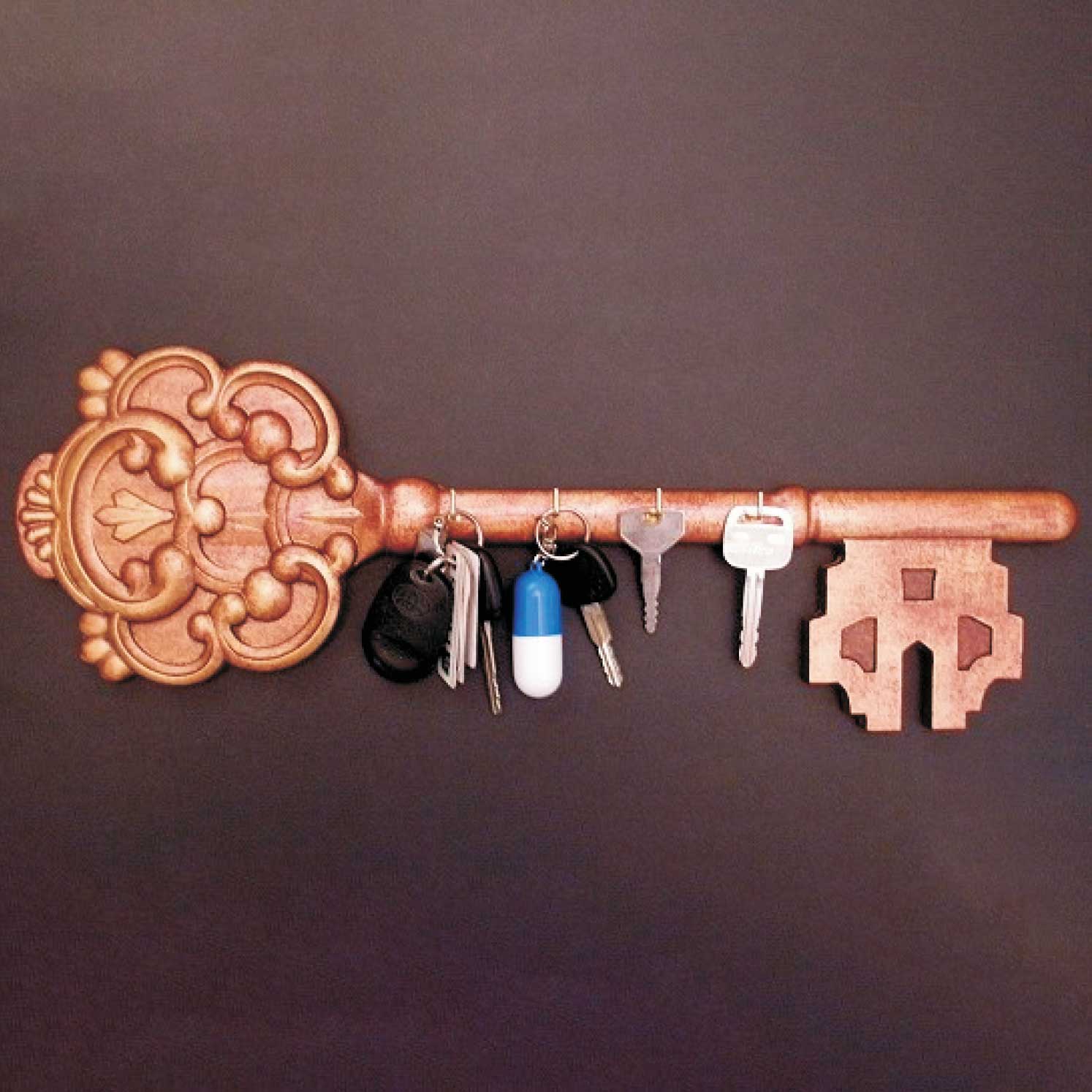 Decorative Old - Fashioned Keyholder